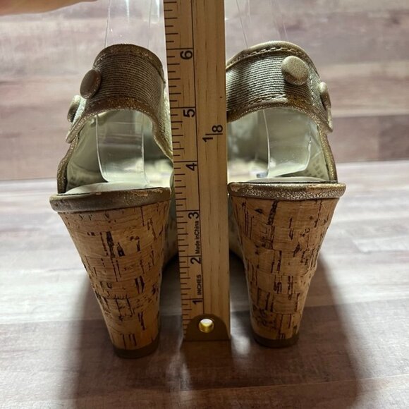 Dana Buchman Womens Wedge Peep-Toe Sandals Size 9 Medium Beige & Gold - Picture 11 of 11